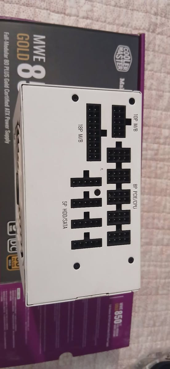 للبيع: مزود طاقة احترافي للكمبيوتر Cooler Master MWE Gold 850 V2 – White Edition

🔹 القدرة: 850 واط
🔹 الكفاءة: ‎80+ Gold‎ لتوفير الطاقة وأداء مستقر
🔹 النوع: Full Modular (كيبلات قابلة للفصل بالكامل لسهولة التنظيم)
🔹 اللون: أبيض – مناسب لتجميعات الـ White Build
🔹 الحالة: ممتازة / شبه جديدة
🔹 يدعم أحدث قطع الكمبيوتر وكروت الشاشة القوية

✅ هادئ في العمل
✅ جودة تصنيع عالية من شركة Cooler Master
✅ مناسب للألعاب والأجهزة القوية

📦 المحتويات: مزود الطاقة مع الكيبلات الأصلية.

مع كيبل اكستينشن لكرت الشاش ezdiy _fab السعر ٢٠٠

شاشة تورنك عرض معلومات حجم ٣.٥ انش. نظيفة سعر ٢٠
براكيتات معالج انتل lga1700  الواحد ١٠ 
مكاني بغداد الغزالية


**إذا كنت صاحب هذا الإعلان وتريد حذفه لأي سبب، رجاءا أرسل رسالة إلى الدعم الفني**