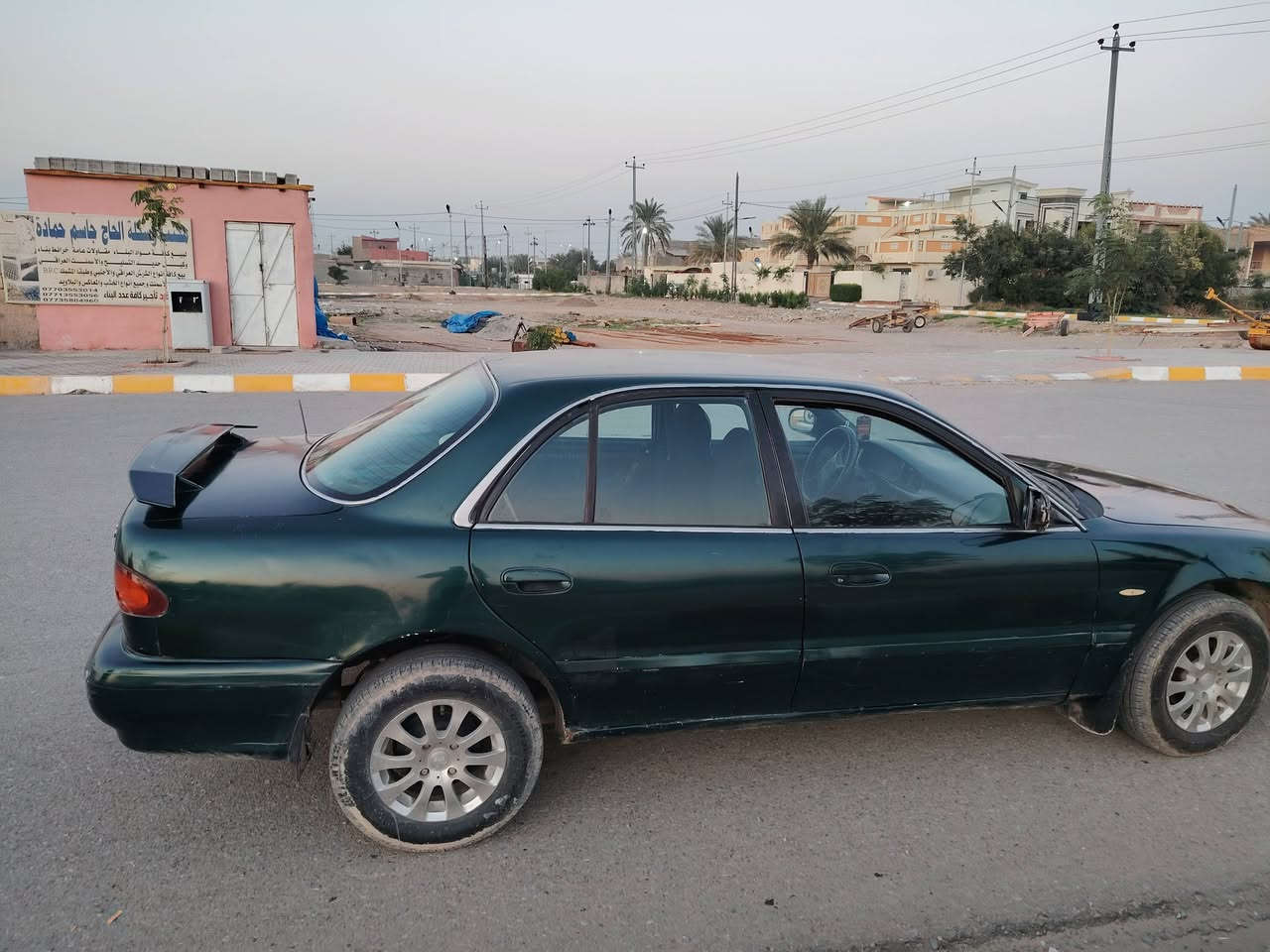 السلام عليكم للبيع سوناتا تو موديل 1996فول موصفات تبريد ثلج وتدفئه شغال ماناقصهة شي كير ومحرك بل شرط سنويه 2027مكان ديالى جلولاء الاستفسار على رقم ***********
