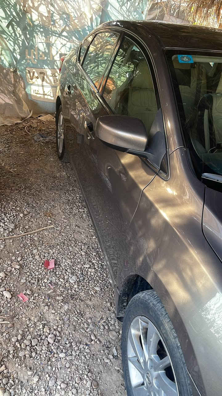 نيسان سنترا2015 sv فتحه بصمه مانع نزلاق تحكم سرعه مثل ماموضح بالصور وارد امريكي حادثه فقط جاملغ خلف السايق السعر105 /‭0772 796 4575‬
