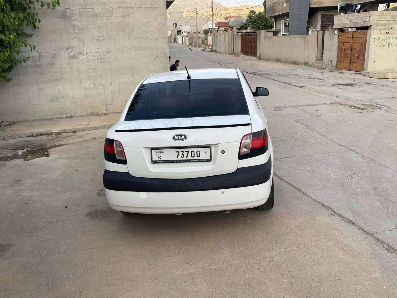 کیا ڕیۆ مودێل 2009
تەربرید لەگەڵ سویچ 
جام کارەبای
کەڤەری بەشەرت 
سەقفی بەشەرت 
مەکینە گەوره یە
ئەوە ڕەقەمی خاوەنێتی  ئێمن نیه 
 ***********
