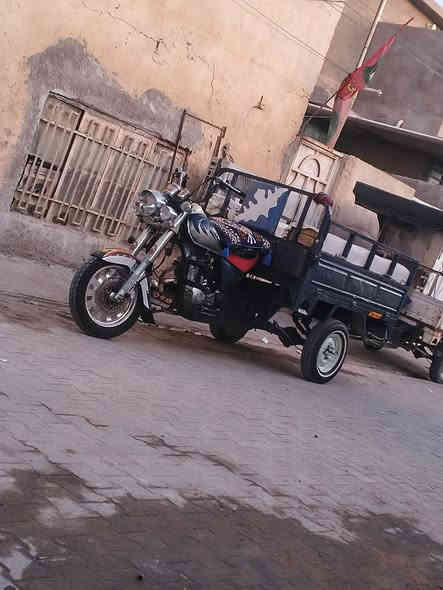 دراجه للبيع رقم اسود 1,950 وبيها مجال شيء قليل مكان النجف الاشرف مداور ثاني يوم موديل 10 

***********
