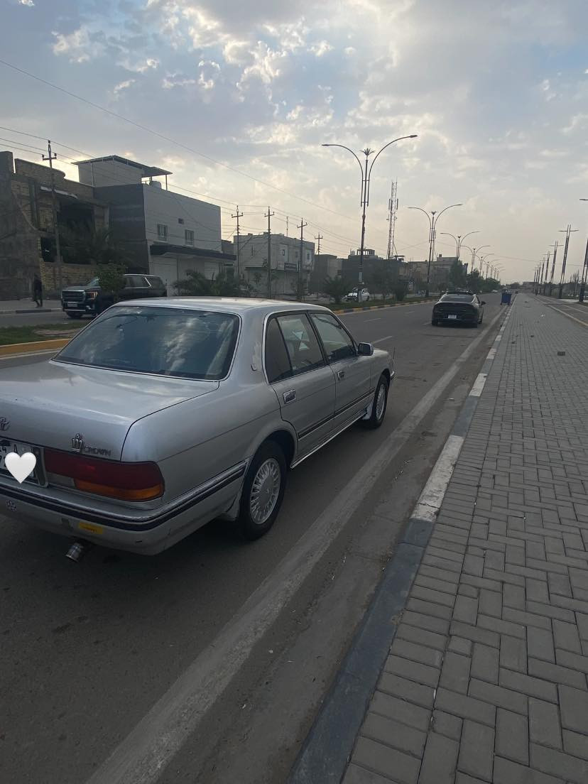 اسلام عليكم ارنب اكراون للبيع مكفوله من الضربه ولكص ونقل  ولبدي شوف العين حداديه نضيفه تخم تاير تبريد خير من الله للستفسار ***********
