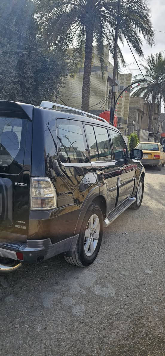 بسم الله الرحمن الرحيم
باجيرو حبتور 2008 محرك 3800 كامل مواصفات فتحة كشن كهرباء تدفئة كشنات درع خلفي منظومة غاز منظومة زنون حدادية تخم تاير هزه ورقم جديد مكان بغداد تفاصيل أكثر ***********
