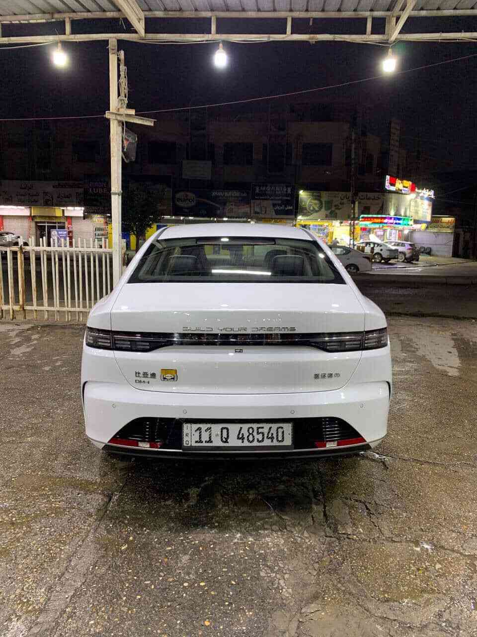 السلام عليكم 
بي واي دي دستروي 
زيرو لا طخه لا شخط لا ضربة 
كفاله عامه 
ماشية ٩٠٠٠ كامل ملحقاتهه بسمنه 
عنواني بغداد الكرادة كم سارة الشراي يتصل مكلف بل نشر 

***********
السعر ١٨ مليون او نص او بيهه مجال
