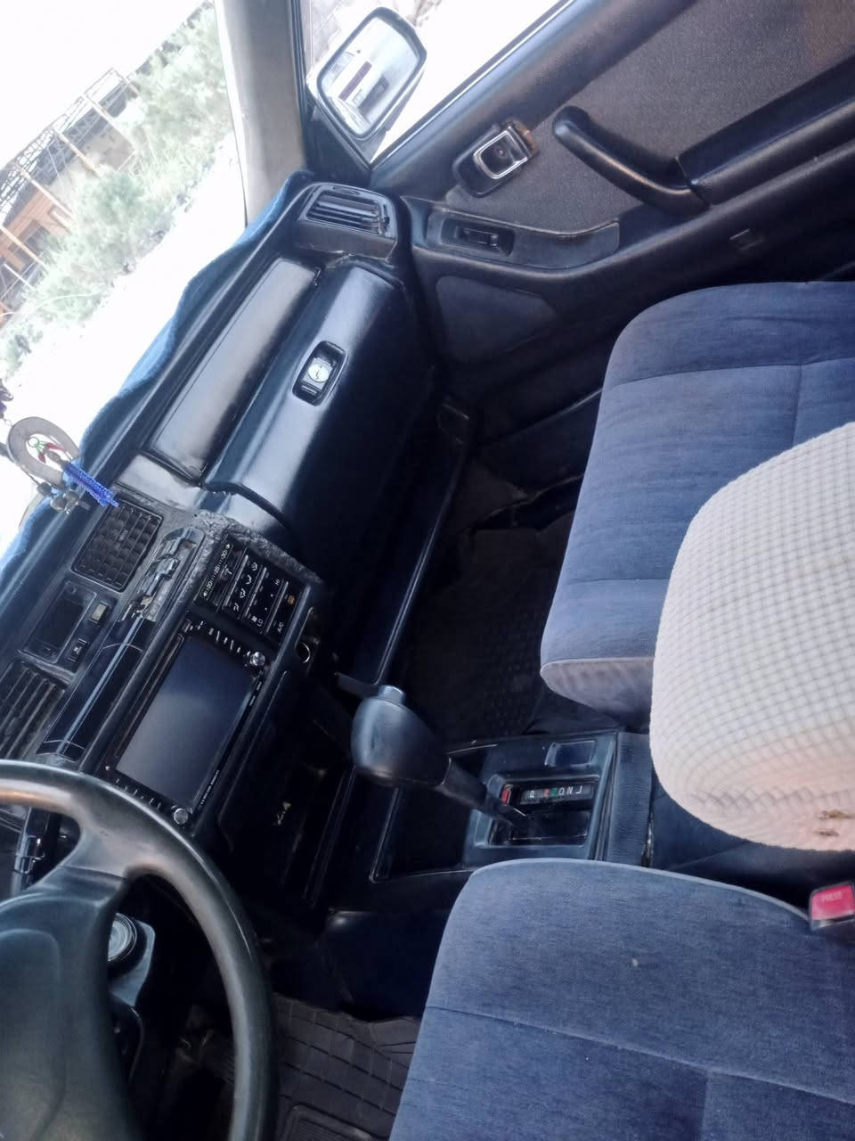 سياره كراون ارنب للبيع موديل 92خاليه من العيب الشرعي محرك 2500جاهزه تبريد نقص غاز فقط السعر 60وبيها مجال المكان ذي قار سوق الشيوخ للاستفسار الاتصال ***********
