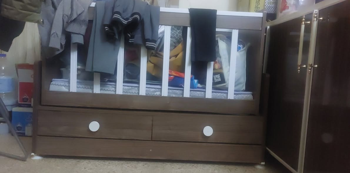 سرير كاروك مع دوشك للبيع مستخدم ايام بس ١٢٥ ...بابل مركز المدينه ***********
