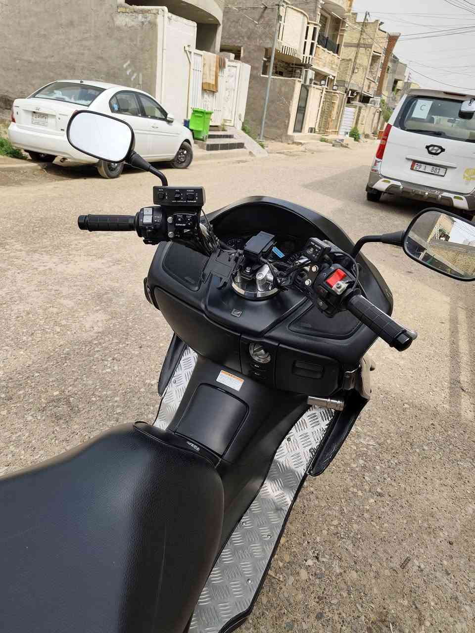 سلام عليكم للبيع فورزة بصمه صفر 8 ماشيه 22 جديده رمبه كير شغال كفاله عامه مزوده بلادي  شكل بومه امبيثري بلادي تحكم ستيرن  لايت زنون اصليه تجوه بلادي تخم تايرات جدد نعومه فول كله شغال سعر10.  بيها مجال   بغداد زعفرانيه ***********
