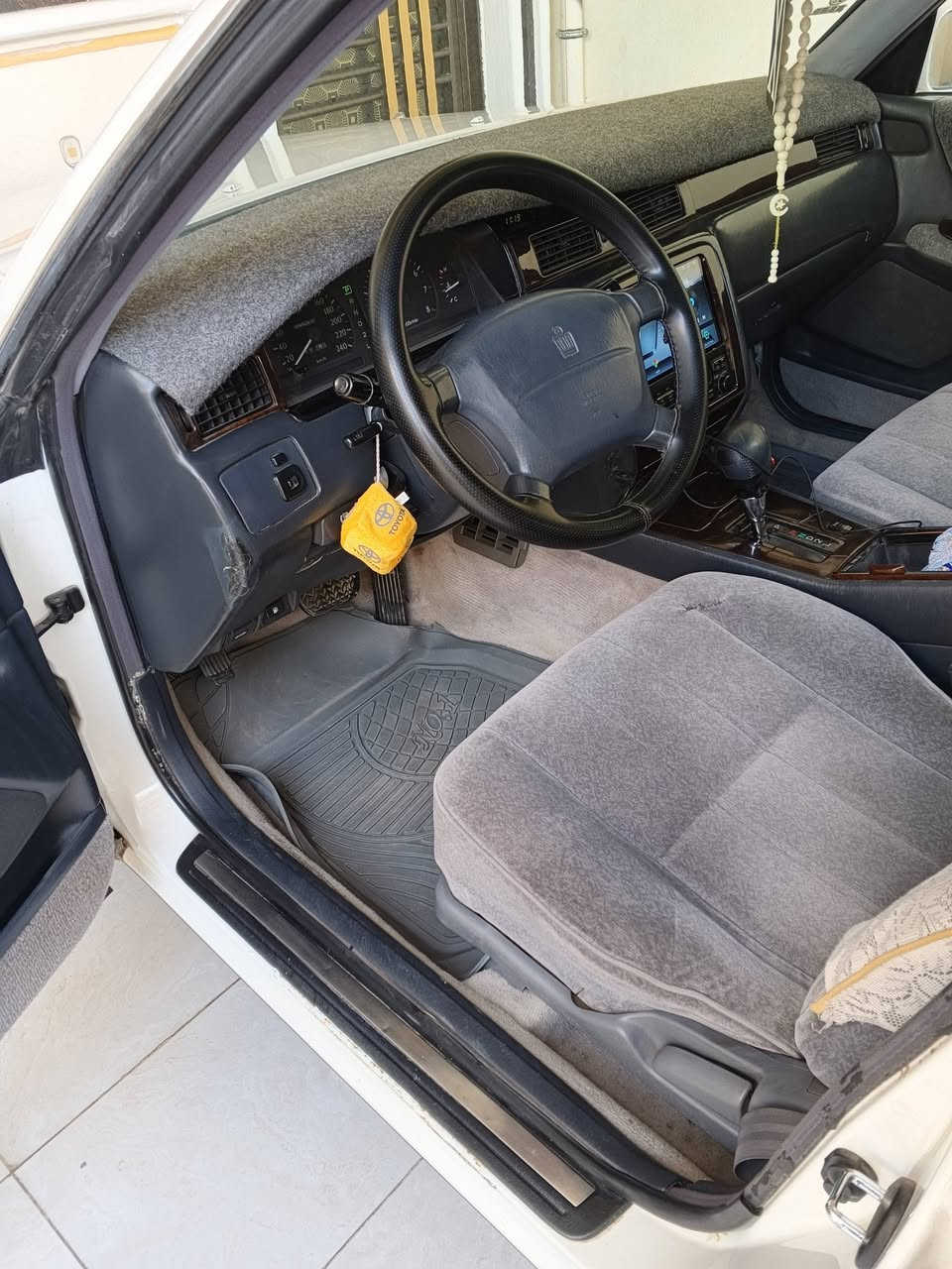 سلام عليكم راس الثور موديل 1996 للبيع مكفوله من كص ونقل جثه والضربه والرسميات سياره جديده مال جناي تخم تاير حداديه جديده مكينه بلصندوك فيشتين داخل جديد سنويه لغايه 30 شرط عقد مرور السعر 110 وبيه مجال للشراي مكان بابل القاسم رقم تلفون ***********
