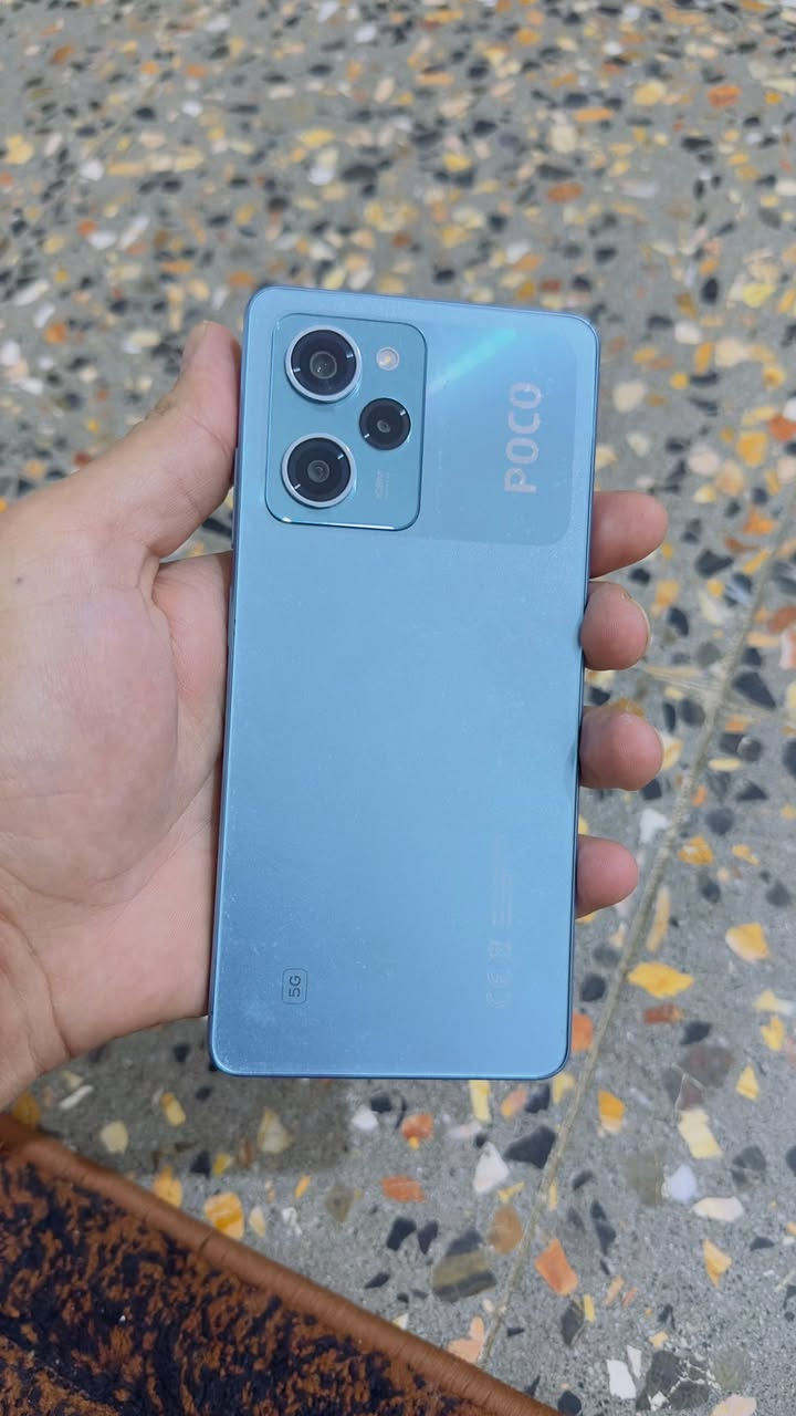 السلام عليكم هاتف بوكو x5 pro 5g السعر 285 الف كارتون وشاحن اصليات و3 كفرات
مواصفات شاشة 6.67 انش اموليد 120 هرتز 
بطارية 5000 ملي امبير شحن سريع 67 واط 
كامرات 108 ميكابكسل والترا وايد وكامرا للزوم تصوير فيديو 4k وفل اج دي 60 اطار امامي وخلفي 
يدعم تحكم ريمونت كونترول يدعم منفذ سماعه يدعم معيار تحمل ماء وغبار ip 76 وسماعات ستيريو ونحيف وخفيف الوزن


**إذا كنت صاحب هذا الإعلان وتريد حذفه لأي سبب، رجاءا أرسل رسالة إلى الدعم الفني**