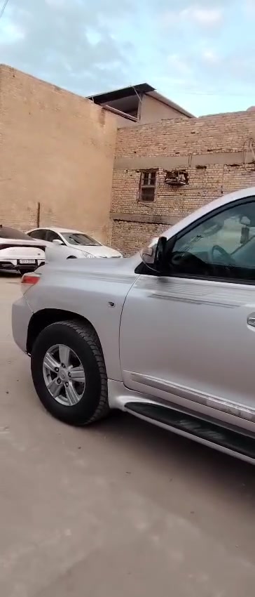 لاندكروز 2009 سته سلندر سنويه وهزه جديده قطعه وحده صبغ قماره بنيد بيهم جراد السياره جاهزه من كلشي طخم تاير حداديه منظومة تبريد كله جديد السياره فقط بيه كازكيت فقط لابكن لاتبخير رقم اربيل تحويل وكاله موجود السعر اتصل *********** مكان السياره البصره
