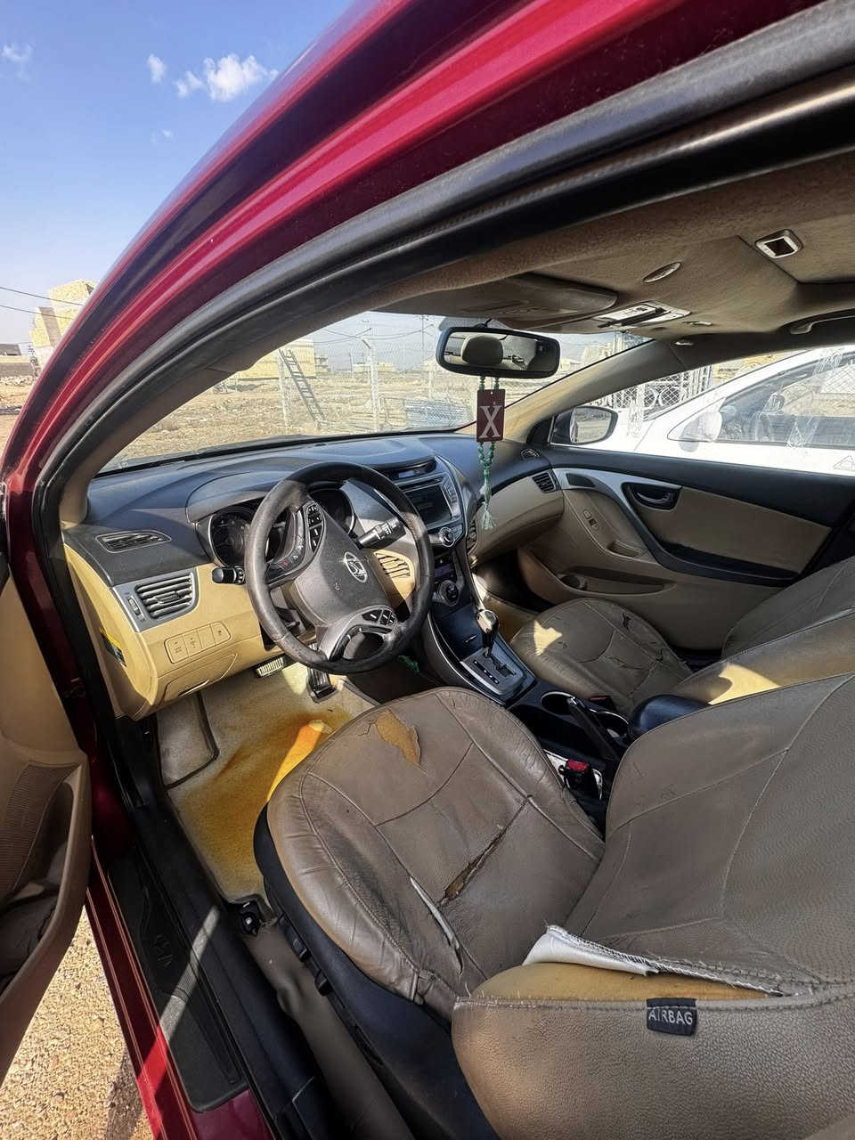 س ع  الانترا موديل 2013 رقم واسط امريكي سياره فول لمتدد مكاني مركز المدينه حادثه بنيد مبدل باقي السياره كلها ليبل واحد مكينه كير حداديه تخم تاير السعر ب110 وبيه مجال لتواصل الاتصال ***********
