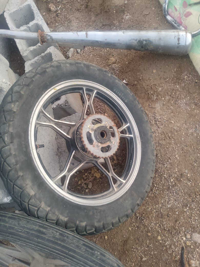 غراض دراجة لبيع شتريد موجود وسعارهن مناسة جوة السوك مكاني كوت


**إذا كنت صاحب هذا الإعلان وتريد حذفه لأي سبب، رجاءا أرسل رسالة إلى الدعم الفني**