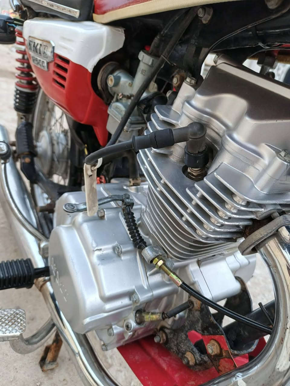 سلام عليكم :
 نامه شلامجه اصلي  مديل 2022 اوراق اصولي مابيهن اي نقص دراجه كلش نضيفه مال جناي شوفت عينكم  سعر وباقي تفاصيل بالخاص او التواصل على الرقم
***********
