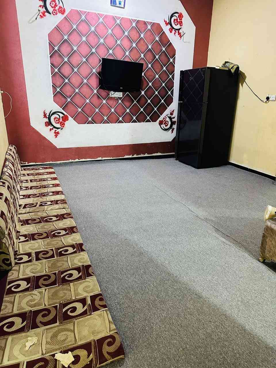 السلام عليكم ورحمة الله وبركاته
بيت للبيع المساحة [150]
موقع البيت ركيوه رقم القطعة ٢٠٣ المربع الاول 
محتويات البيت : 
غرفه عدد 2
صاله 
مطبخ 
استقبال 
حمامات خارجيه 
للاستفسار اكثر الاتصال ع الرقم 
‭٠٧٨٠٢٧٥ ٨٣٥٧‬
