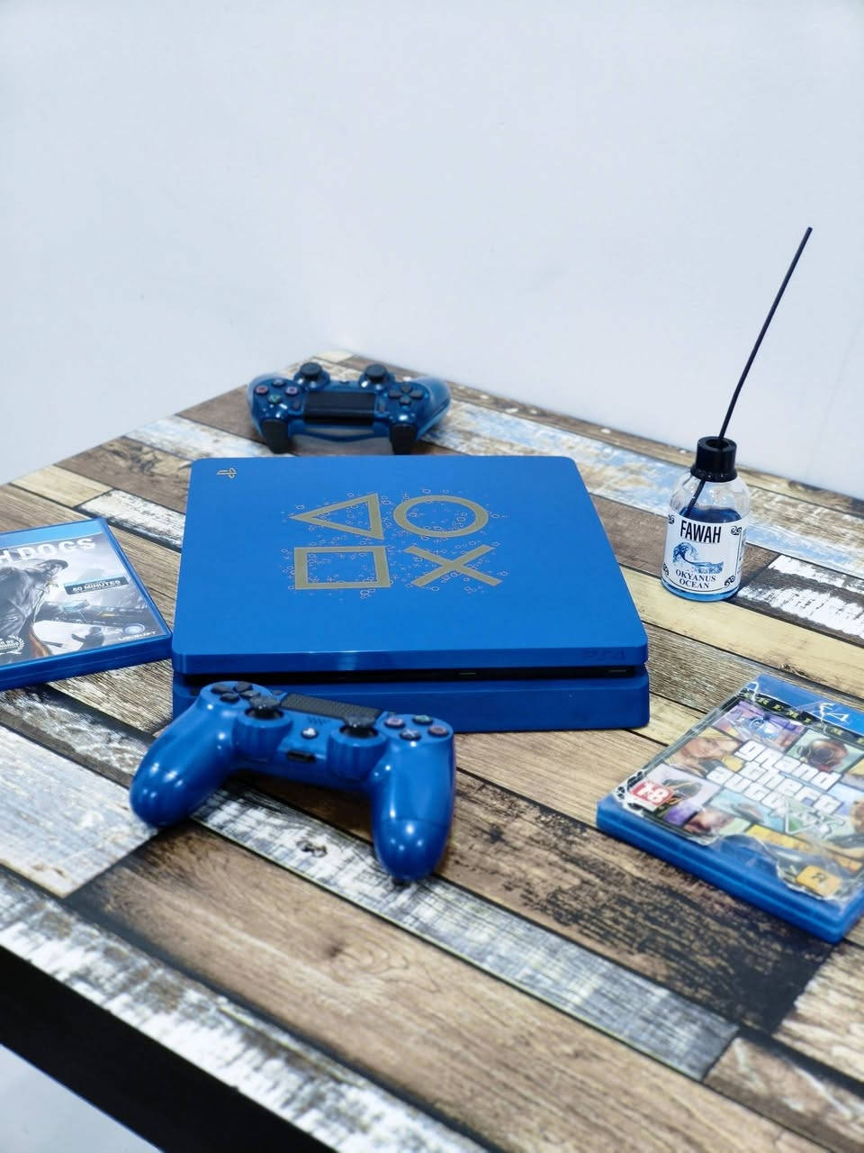 السلام عليكم ...
للبيع : جهاز PS4 Slim 1 Tera Blue Edition النسخه المحدودة ، الجهاز نظيف بمعنى الكلمة استخدام قليل جدا ، الجهاز تاخذه من البيت و تفحصه و على الضمان ، وياه ثنين يدات و قرصين موضحات بالصوره و الكارتونة مال جهاز الاصلية .

السعر  : 350 

العنوان : بغداد - الدورة 

الرقم : ***********
