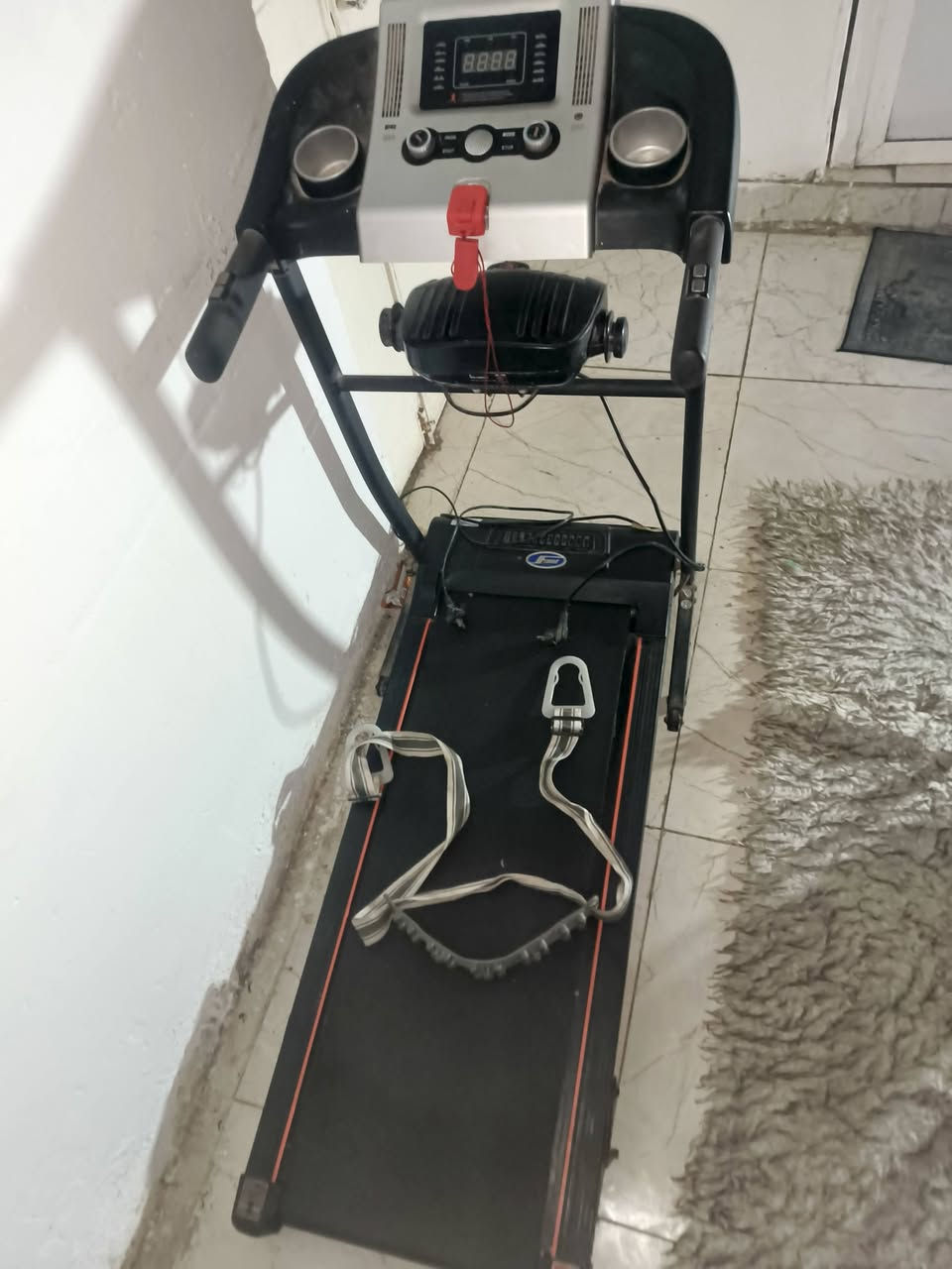 السلام عليكم جهاز جري للبيع  10 سرع  
قوه المحرك 2 حصان. نوع المحرك ماتور Dc

شغال مابيه خلل

مستخدم استخدام بسيط  كامل ملحقات 

سعره 250 الف بيه مجال للشراي

مكاني (بغداد العطيفيه شارع براثه) 

رقمي***********

لا يوجد توصيل فقط من باب البيت
