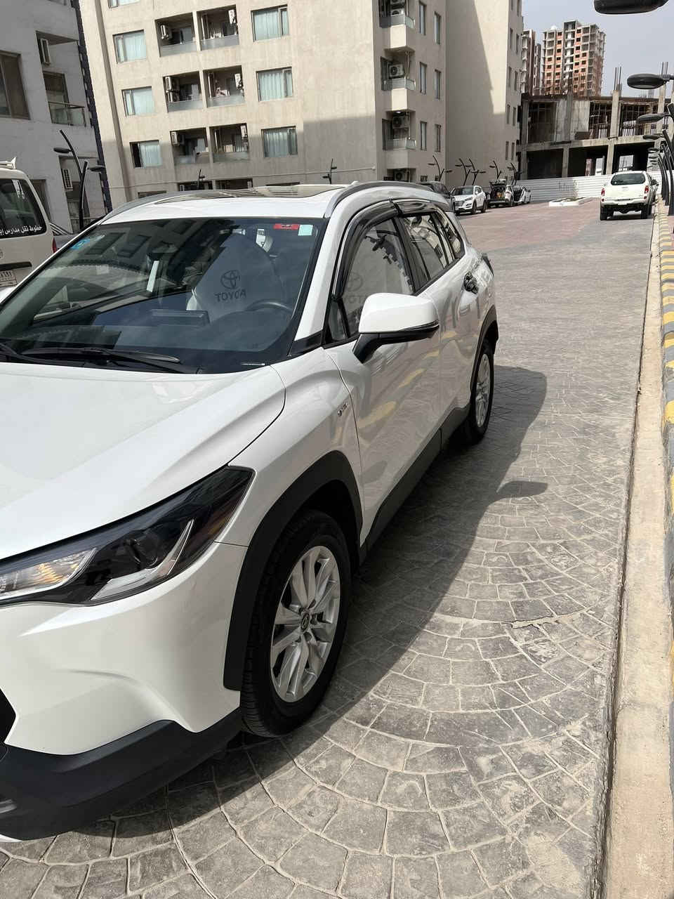 السلام عليكم
كورلا كروس  هايبرد 2024  مكفوله كفاله عامه السياره لاصبغ لا بارد لا رصعه  جديده السياره ماشيه 15 الف كيلو والسياره كلش نضيفه رقم بغداد تحويل ثاني يوم فول مواصفات بصمه وسلايت ورادار امامي وكامرا خلفيه قطعتين تبريد تحكم ستيرن جهتين داخل جلد مشمشي وكشن كهرباء وباقي المواصفات معروفه 
السعر (168)  وبيه مجال
عنواني بغداد العامريه 
***********
