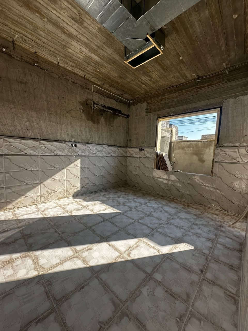 السلام عليكم ورحمة الله وبركاته #مكتب_الغوالي
بيت للبيع في حي السماح مقاطعة 24

🔹 المساحة : 100م ، الواجهة : 10م ، العمق : 10م

🔹 طابقين بناء حديث قيد الانشاء تسليم مفتاح 🔑 

🔹 اساس البيت ومراحل البناء مصور بالكامل 🎥

ط1 : كراج ، استقبال ، هول ، مطبخ ، غرفة ، صحيات 

ط2 : ثلاث غرف نوم ، هول ، بيوتنه ، صحيات

البيت مجهز بالكامل بكافة الانظمة الحديثة -

دكتات - سبالت - غسالات - انترنيت - دشات - كاميرات

للاستفسار اكثر مراجعة #مكتب_الغوالي الكائن في حي السماح الاركان قرب مدرسة السماح الابتدائية وقرب مول القمة على شارع 20 او الاتصال على الارقام التالية -

***********

***********
