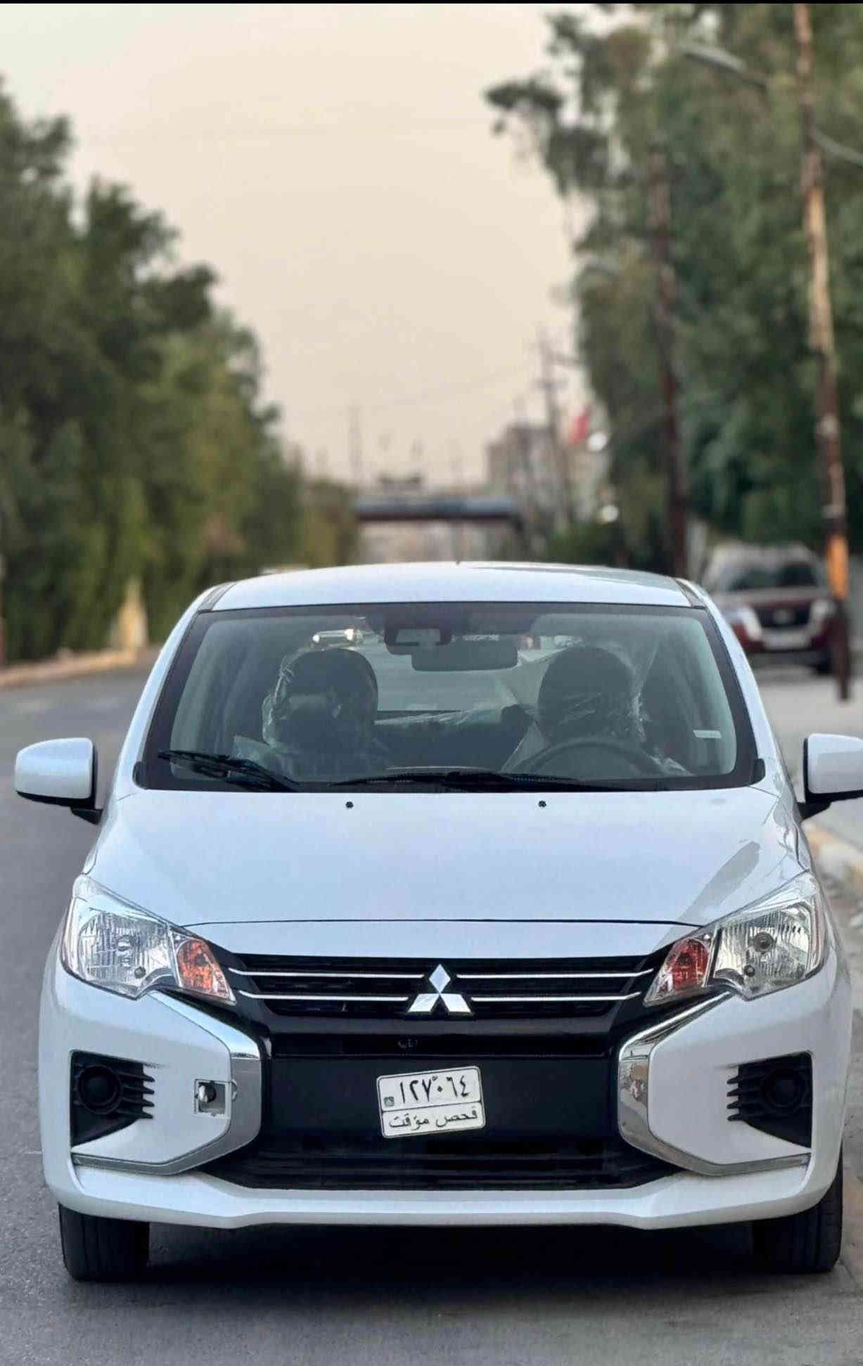 سلام عليكم 

للبيع. 

مسيوبيشي ميراج  رقم بغداد بسمي 

  موديل 2024

🔴لون سلفر قريب على البيض 

🔴بكلايت لد

🔴شاشه + كامره

🔴لايت اتو 

🔴ماسحات اتو اذا وجدات ماء

🔴كشاف بلاجكتور

🔴تبريد مناخي تحكم شاشه 

🔴رادر امامي + تحديد مسار

🔴تبريد ❄️ 

🔴محرك 1200 / 3سلندر

🛣️ماشية 20 الف 

سيارة حادثها بنيد وجاملغ  

السعر  100$ ورقة وبيها مجال 

مكان السياره كراده داخل 

*********** بغداد
