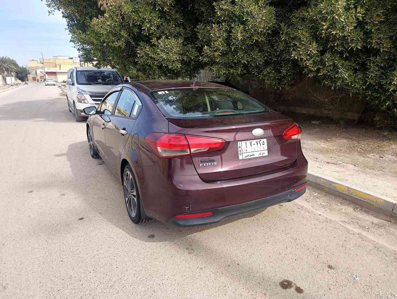 سلام عليكم كيه فورتي موديل 17جديده مكفوالى من الضربه وال صبغ بيهى مثل ماواضح بل فيديو مكينى 2000دوش ماشيه 90الف على وضع الشركه بيهى كازكت فقط نقص السياره حساس تاير والف حماوه الف ماذب عليهى بعد مراوس بوديل حديث عالي ناصي عادي بس يكون حديث سعر 118بيهى مجال مكاني ذي قار مركز تصل *********** @
