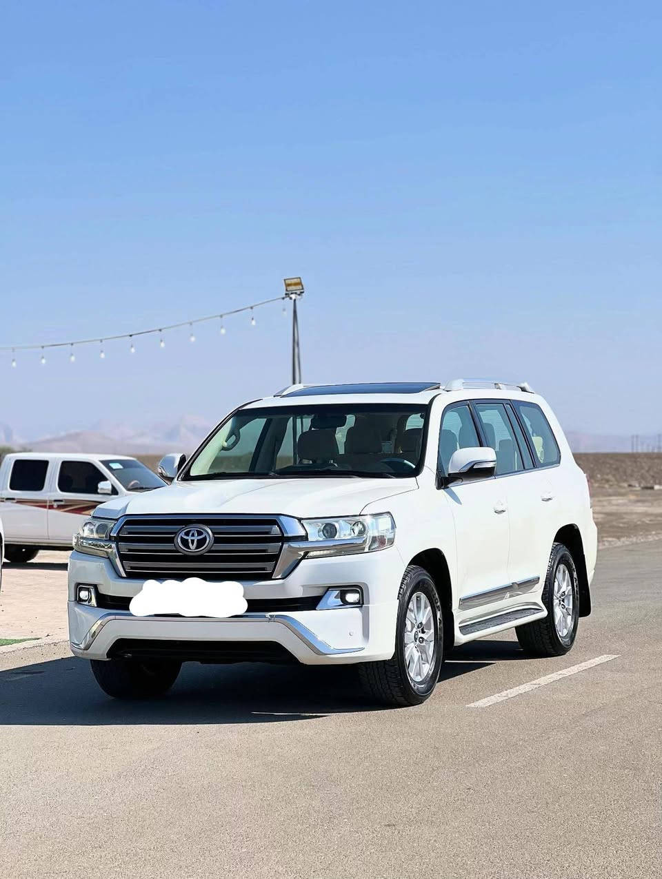 السلام عليكم لاندكروز 2016 فول مواصفات مقفوله من كل شيء 8 سلندر 7500 عنوان بغداد رقم بغداد باسمي ثانويه 29 السعر 412 وبيها مجال💯💯💯*********** السياره ماشيه 109 فقط حقيقي
