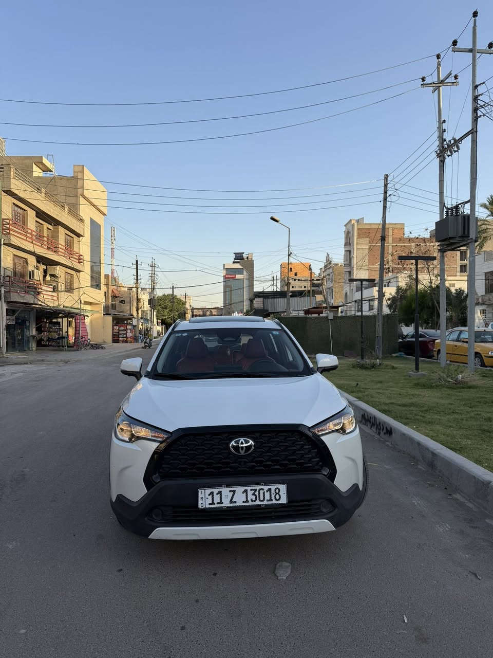 السلام عليكم 
كورلا كروز 2025 فول موصفات للبيع خمس كامرات كشنات الاماميه كهرباء رادار امامي وداخل احمر السياره فول موصفات ومكفوله كفاله عامه رقم بغداد باسمي ماشيه 28الف كيلو السعر 27مليون ونص مكاني بغداد المنصور 
***********

