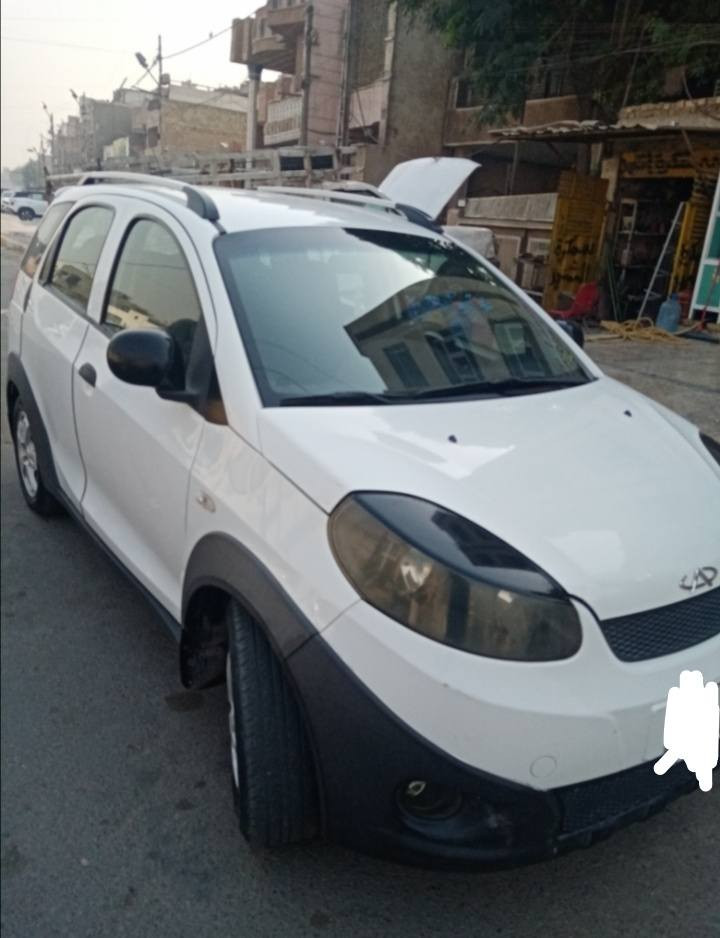 السلام عليكم عندي شيري اكس وان موديل 2014 مكفولة من البارد والصبغ سيارة بأسمي ماشية 64 رقم انكليزي بغداد مكاني بغداد والاتصال بالرقم *********** وبي واتساب
