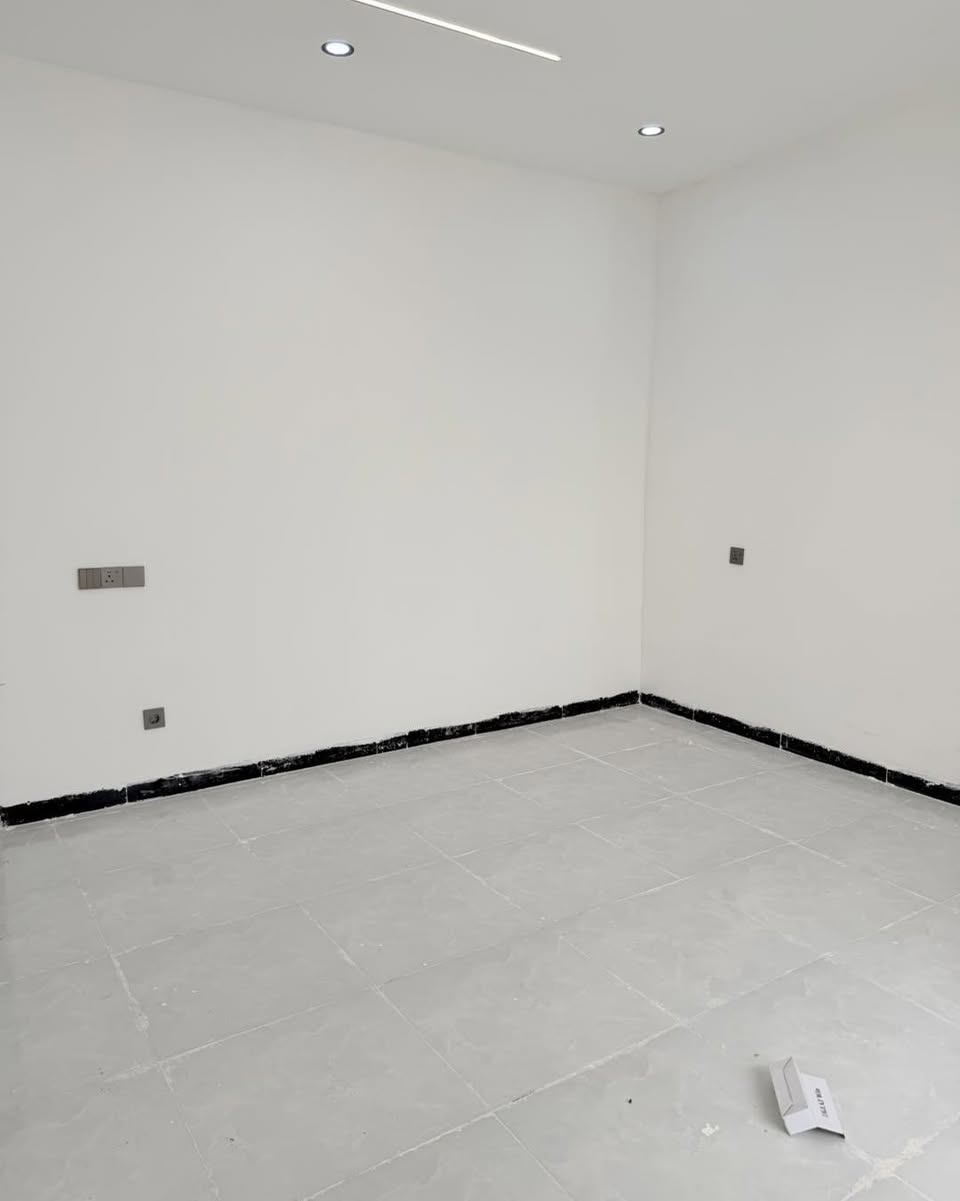 #دار للبيع رقم مو طابو 
#المساحه 120متر
#العنوان قادسيه 16اب  مقابيل حديق قريب سايدين قرب جسر ليلان
#
#السعر 45وبي مجال
للاستفسار اتصال 
***********
***********
