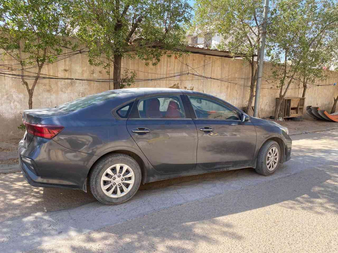 🚗 *كيا سيراتو خليجي 2019 للبيع* 🚗

- *موديل*: 2019
- *المسافة المقطوعة*: 67,000 كم
- *السعر*: 138 ورقه
- *المواصفات*:
- تحكم ستيرن
- شاشة
- كاميرا
- كارت بالباب والجاملغ
- بارد (بسيط، موضح في الصور)
- *الحالة*: الباقي مكفول
- *المكان*: النجف
- *التواصل*: *********** بغداد, العراق
