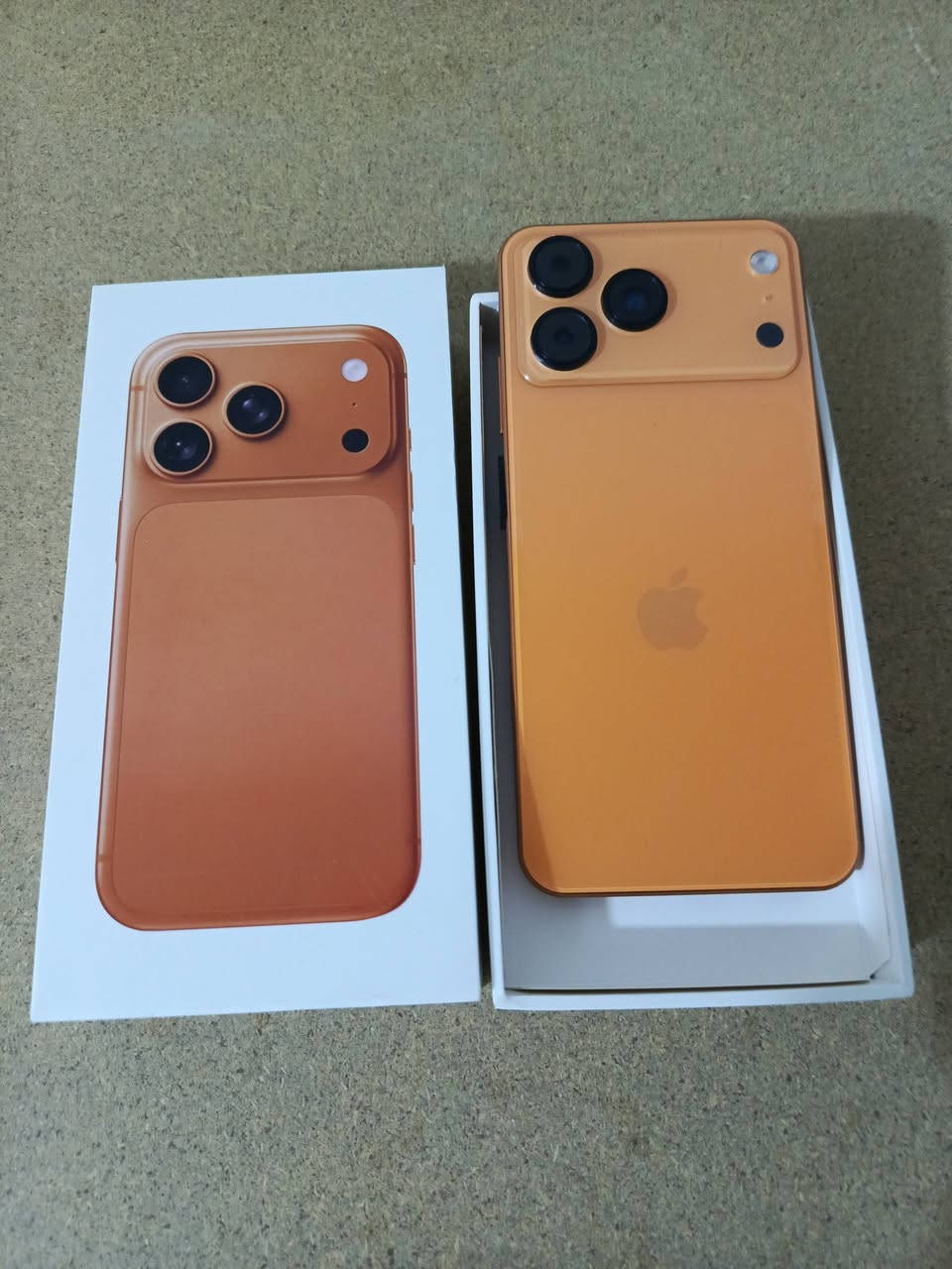 سلام عليكم ايفون 17 برو ماكس جديد باب ثاني  ذاكرة 512 السعر 100الف مكاني نجف ***********
