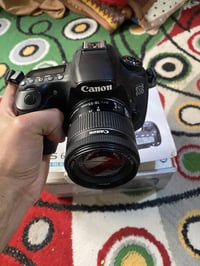 كامره كانون 60d للبيع فول فريم كامره كامل ملحقاتها جديده للاستفسار 078...