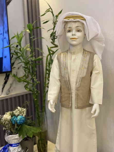 مرحبا عندي مجموعه مليكانات أطفال و نسائي نص اريد ابيعها مابيها اي ضرر و لا كسر مثل ما موضح بالصوره 
الي يريدها يدخلي خاص قياس الصغيره ٦٠ سم 
قياس الكبار ٨٠ و ٩٠ سم 
اتصال واتساب ***********
