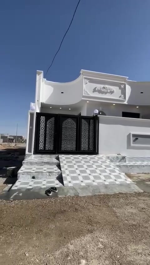 ماشاءالله السعر115 بيت طابو صرف 200م زيرو
غرفتين نوم وصالة واستقبال ومطبخ حار بارد ومناور وكلدور وكراج سيارة بناءحجر وسمنت بناءحديث وسنة البناء ٢٠٢٦م
المكان رمادي 6كيلو قرب المجمع الهندسي تواصل واتساب *********** ابو مصطفى
