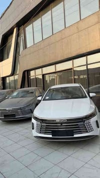 BYD2025زيرو السياره اسلمك رقم وسنويه بسمك  بدون متدفع اي رسوم بل مرور ...