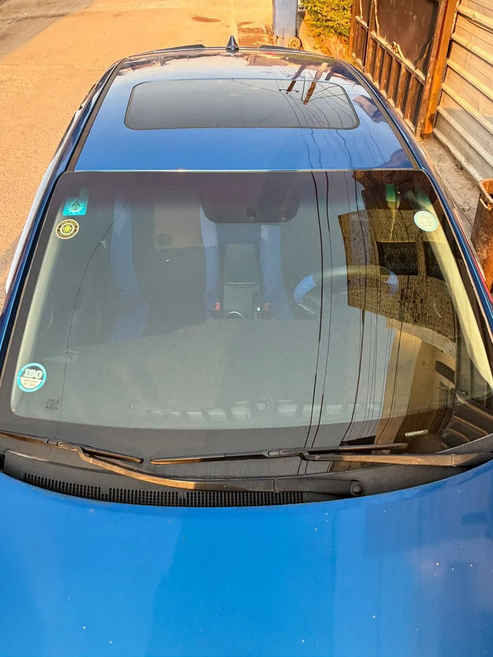 السلام عليكم والرحمة إلنترا موديل 17 أمريكي محرك 2000 دوش  فول مواصفات فتحة بصمه داخل جلد وتدفئة بصمه أبواب وهواي تفاصيل صورها  موجودة بالصورة محرك مبدل طابوكة سعرها 110 وبيها مجال 
مكاني العامرية  بأسمي 
***********
***********
