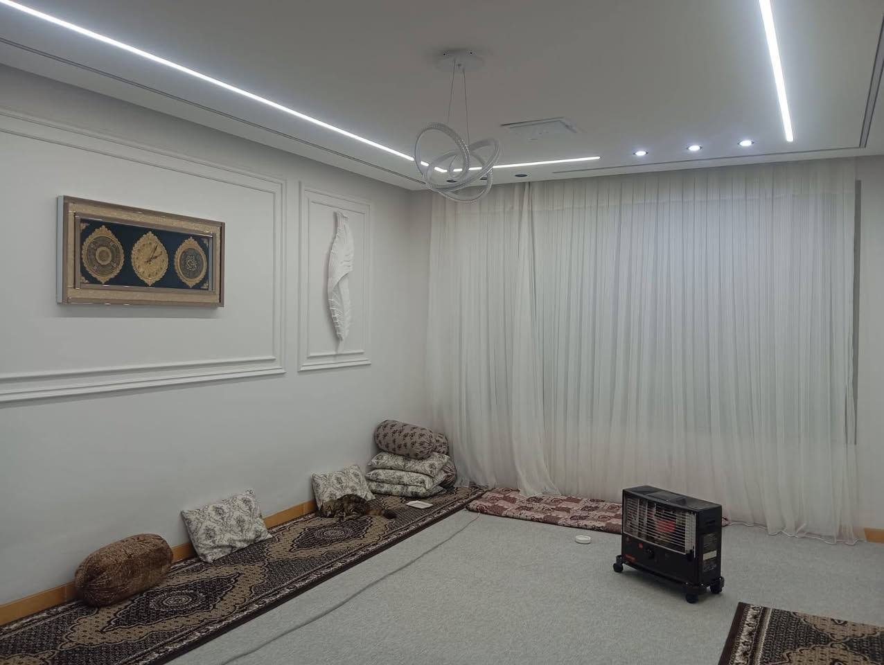 پــەلــەبکەو فـەریای کـەوە 200م لــە گـــوندی ئـە ڵـــمــانـی
نـــــــــــرخی625گـــــــــڵاومعملــــــــە بــــــلاش هـــــــەرج
بـەردەم حــەدیقــــــــە پـەلـە بکەو فـەریای کـــــــــــــــەوە‌🏃
فـوولــە مــغــربی  دەکـتدی بـۆگـــشت ژوورەکــــــــانی کراوە
کـــاونـــتــەر لـەگــەلدیــە  لـە گــەڵ فــــرەشی ژوورکان🏃

بـــــــــــەلاش بــــــــــــەلاش بــــــــەلاش تــاڵانـی و هـەرزانـی

ئـەم خـانووە بــــــۆ فــــرۆشــــــتـــن لــە کـەلار گـەڕەکـی گـونـدی ئـەڵمـانـی ڕوبەری 200متری بـەردەم حـەدیـقـە ڕووی خـۆری بـەیـانی لـەمە هەرزانتر نـیـە لـە دەستـی خۆتـی مەدە

نـرخــی 625 گـــــــــــەڵا و معامەڵە🏃🏃🏃🏃🏃🏃
*********** پـاشــــــــــا کـرێن خـــــــــــــانوووووو🏃

ز.م*********** هێمــــــــــــــن عـــــــقـــــــــارات🙋🙋
