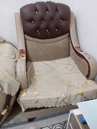تخم للبيع بسعر200ربيهن مجال 2 كراسي ام النفر و2 ام ثلاث اشخاص 07827046...