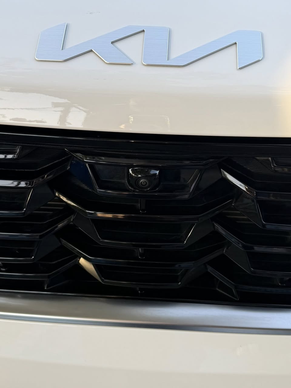 السلام عليكم
سورنتو موديل 2025 خليجي 

رقم بغداد

وكالة الدولية 

ماشيه 5 الالاف

المواصفات

4 كامرات

محرك 6 سلندر
ويل 20
كشنات جلد

رادار امامي + خلفي 

تحكم وتحريك السيارة بالريمونت

كشنات أمامية كهربائي 

داتا شو

تبريد 3 قطع

سيارة نظيفة مكفولة من الصبغ والبارد عدا رصعة صغيرة بالبنيد فقط

السعر 335 وبيها مجال كلش بسيط

عنوان السيارة: بغداد

رقم الهاتف : ***********
