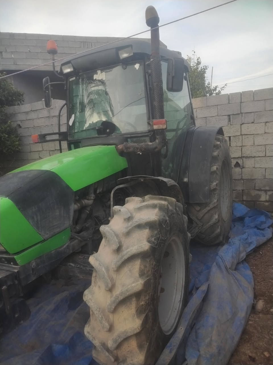 سلام عليكم مكينه دويز البيع ويرهم مروس بسياره حديثه  مكينه حجم 100تخم تاير كهربائية كلها شغاله تبريد شغال رقام وسنويه ال28موديل 2012مكان ديالى الستفسار اكثر انتصل على رقم ***********
