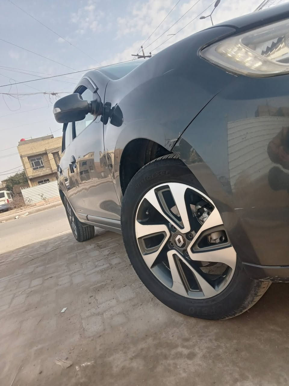 السلام عليكم رينو موديل 19 باسمي غاز بنزين تبريد شاشه تخم تاير ماكينه جير كهربائيات سياره كامله جاهزه كل نقص ما بيها خير من الله بغداد رقمها العنوان بغداد البياع توجد شخوط بالبيبان صبغ تبديل السياره ما بيها سعر 83 بيها مجال للشراي🤩***********
