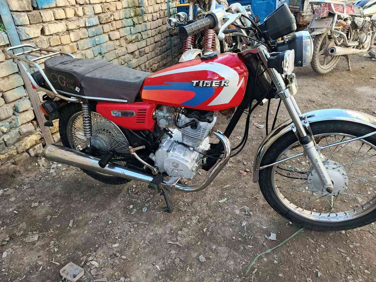 سلام عليكم اربعه كير تايكر أوراق اصوليي مديل 2021 دراجه جاهزه مال جنيان كامله كلهه شغاله مابيهه اي نقص محرك مامفتوح بيهه تخم تاير جديد سعرهه مناسب مكانهه بديوانيه شراي اتصل وبيك خير وتدلل ***********
