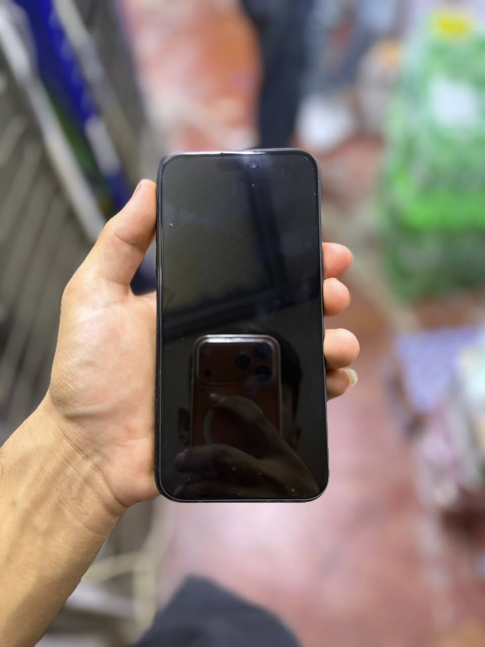 سلام عليكم آيفون 15 pro max ب٩١شرق اوصط بحالت لوكالة ذ٢٥٦كامل ملحقات زلغ مابي جهاز وين ميعجبك نفحص كلش نضيف بواحد و١٠٠بي مجال بصيط كلش كربلاء ***********
