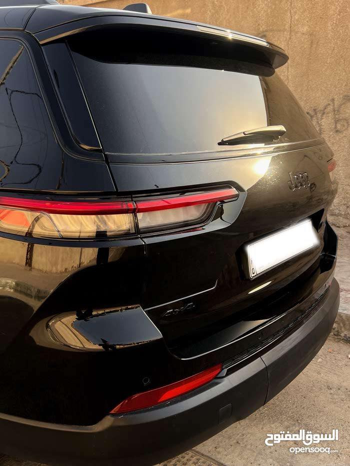 بسم الله الرحمن الرحيم
اللهم صل على محمد وآل محمد

جيب شيروكي فئة L عدد الركاب 7 راكب بلاك توب بدون حادث. 
تقريرها سرقة ونفس القطع مشدودة الهة شرط الفحص.
رقم بصرة جديد بأسمي مميز 
سيارة كاملة بدون اي نقص
 كاملة المواصفات ما عدى الفتحة
بيع مستعجل كسر سعرها الي بالسوك
***********
للامانة السيارة بالحقيقة احلى من الصور
