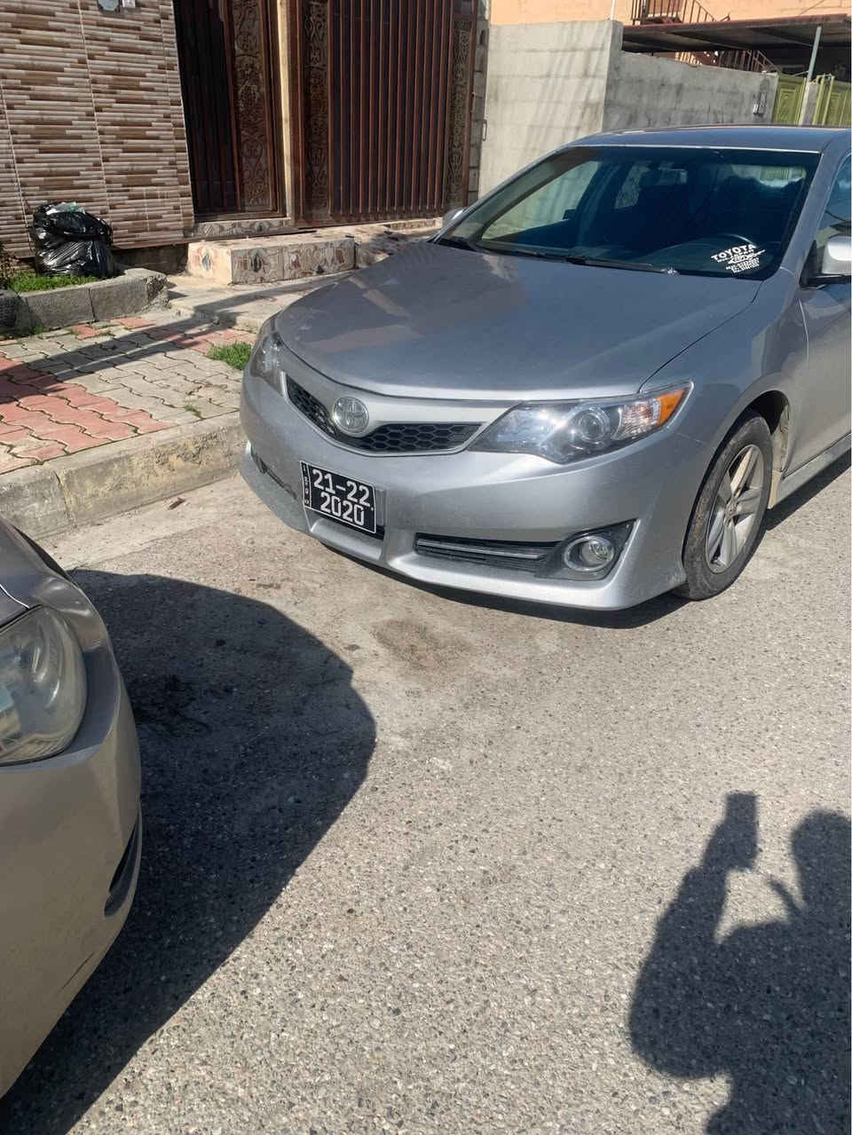 توێتا كامری ٢٠١٤ بڕاوەی دوبەی  كامل مصرفی كراوە  كامل پەمپەلەسەرساغی وەرگەڕاو نیە  جەمپەكی پشتەوەی هەیە  گێرو مكینەی بەشەرت تووند و تۆڵی بەشەرت چوارتایەی نوێ شوختو چاڵی نیە وەك شەریكەیە شوێن سەنگەسەر ژمارە تەلەفۆن *********** تكایە ئەگەر موشەتەری نی سەری خۆتو منیش مەهێشێنە هەموزانیارەیەكم نوسیوە بشدار, السليمانية
