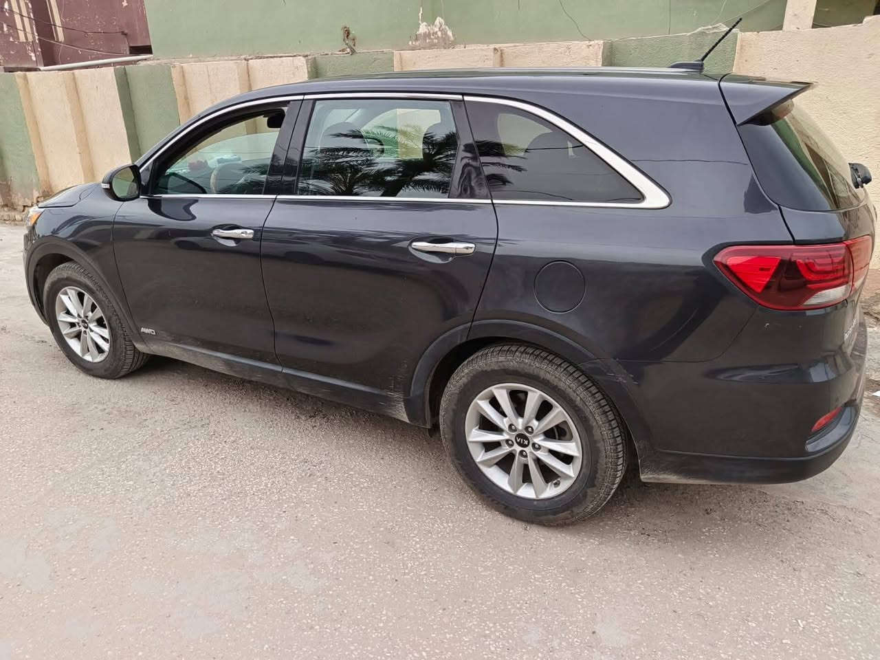 🚗 للبيع: كيا سورنتو 2019
📍 مكان السيارة: الحلة – بابل
📞 للتواصل: ***********
💰 السعر: 210 ورقة – قابل للتفاوض
📊 المسافة المقطوعة: 85000 مايل
🛠️ المحرك: 6 سلندر – 3500cc

⚙️ المواصفات:
• السعة 7 ركاب
• اشارات ترحيب 
• دفع رباعي AWD
• مقاعد أمامية كهربائية 
• بصمة تشغيل+ أبواب 
• شاشة وسطية تدعم Android auto 
• تبريد منفصل قطعتين 
• مقابض نيكل 
• قفل مركزي 
• رادارات
• نظام مانع الإنزلاق 
• 5 أنظمة قيادة 
• تحكمات ستيرن 
• لايت زينون عالي 
• كاميرا خلفية 

⚠️ أضرار السيارة:
• وارد أمريكي – حادث بسيط
• تم تصليح جزء صغير من زاوية الدعامية الأمامية فقط بدون صبغ
• باقي أجزاء السيارة مكفولة

📌 تفاصيل إضافية:
• رقم السيارة بابل الدولي الجديد
• باسم المالك تحويل مباشر
• السنوية مجددة لغاية 2030
• لون السيارة رصاصي غامق

📞 للتواصل: ***********

💰 السعر: 210 ورقة – قابل للتفاوض
