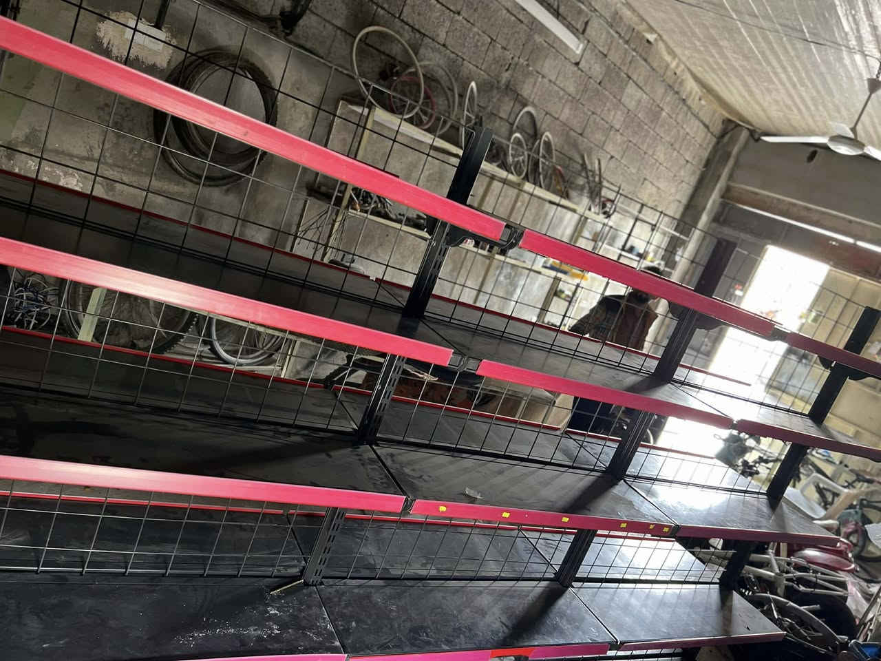 رفوف اللبيع.
سلام عليكم رفوف مال محال اللبيع سعر خاص 
رقم هاتف ***********
