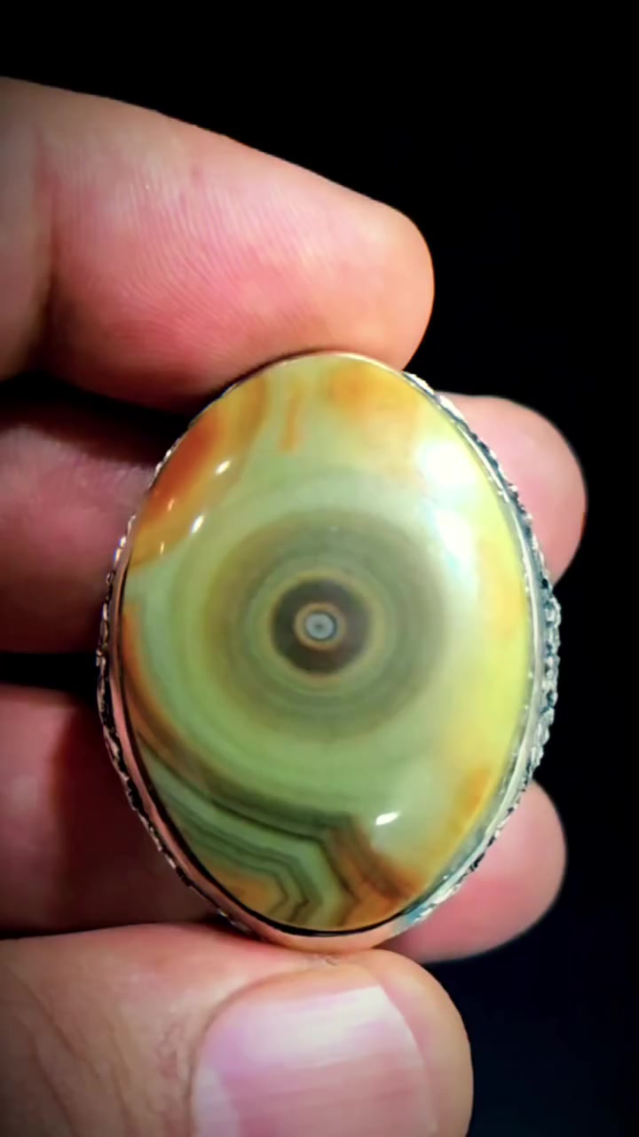 هندي عملااااااق .
صياغة يدوية ثقيلة .


**إذا كنت صاحب هذا الإعلان وتريد حذفه لأي سبب، رجاءا أرسل رسالة إلى الدعم الفني**