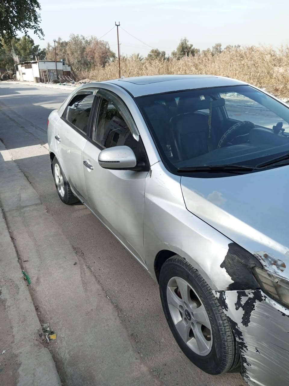 السلام عليكم فورتي 2011 ستيراد خاص فول مواصفات عده البصمه
كشنات جلد 
فتحه 
تدفئه بالكشنات
تحكم 
حساسات 
مري شفط 
وبعد بيها مواصفات 
السياره بيها طخطخات كدام العين مبينات وجراد بيها 
محرك معلي كازكيت من وره الدوانز وهسه نعمه من الله نقطه دوانز مابيها السياره مابيها حادث ولا قطعه مبدله السعر 77 وبيها مجال كلش بسيط للشراي بغداد الجزيره السياحيه 
رقم الهاتف ‏‪0773 245 0271‬‏
