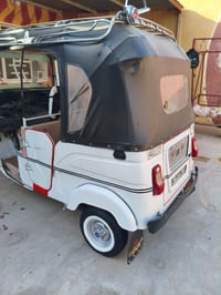 للبيع تكتك 21رقم الهاتف 07735108519