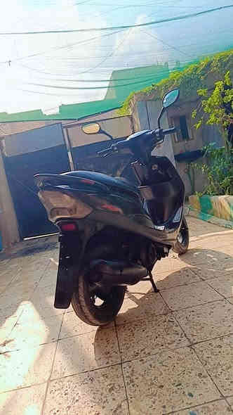 سلام عليكم ماكس عدلة مختمة للبيع نضيفة مكان بغداد الكمالية السعر 500 بيها مجال الهاتف ***********
